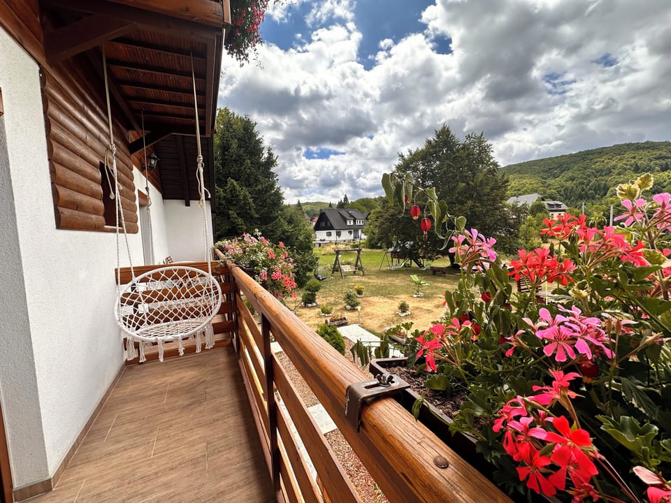 Traditional Double Room, 1 Queen Bed, Garden View 4.5 | Balcony