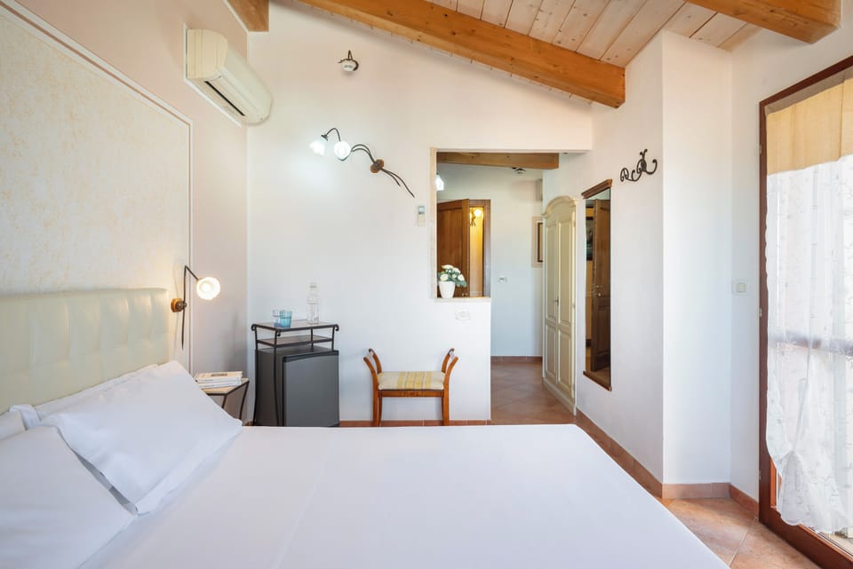 Comfort Double Room, Balcony, Partial Sea View | In-room safe, desk, laptop workspace, free WiFi