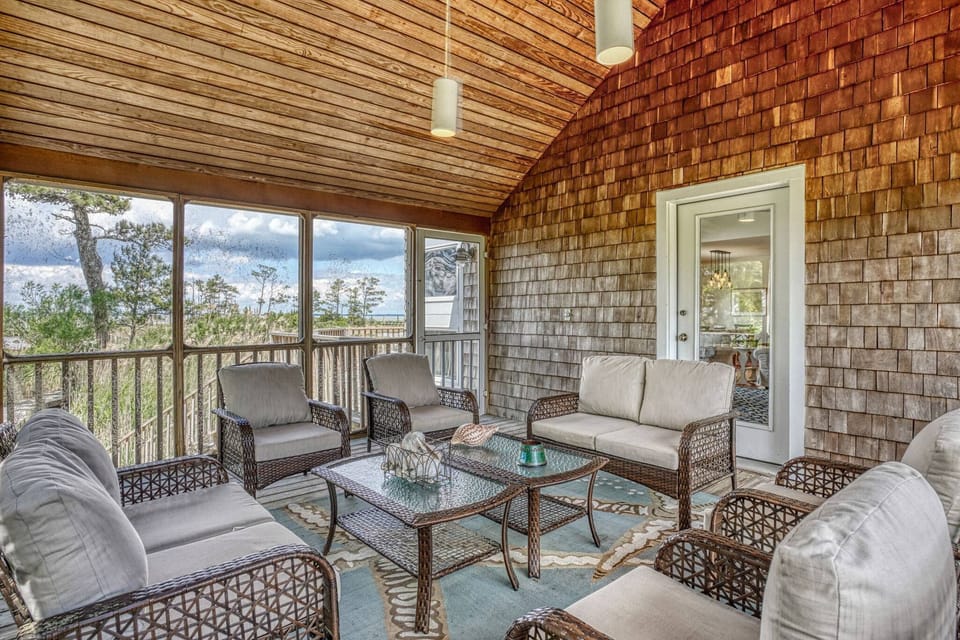 Screened Porch