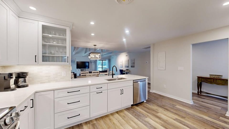 Newly Renovated Kitchen