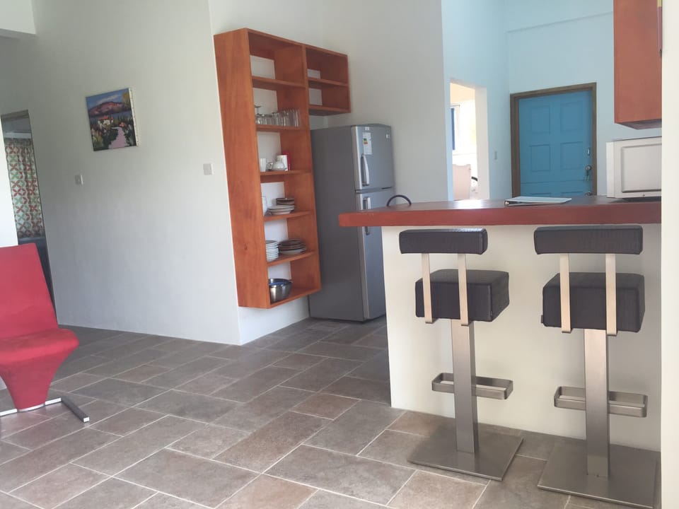 Breakfast bar