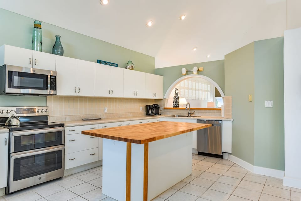 RF10: Sunset Sanctuary | Top Level Kitchen
