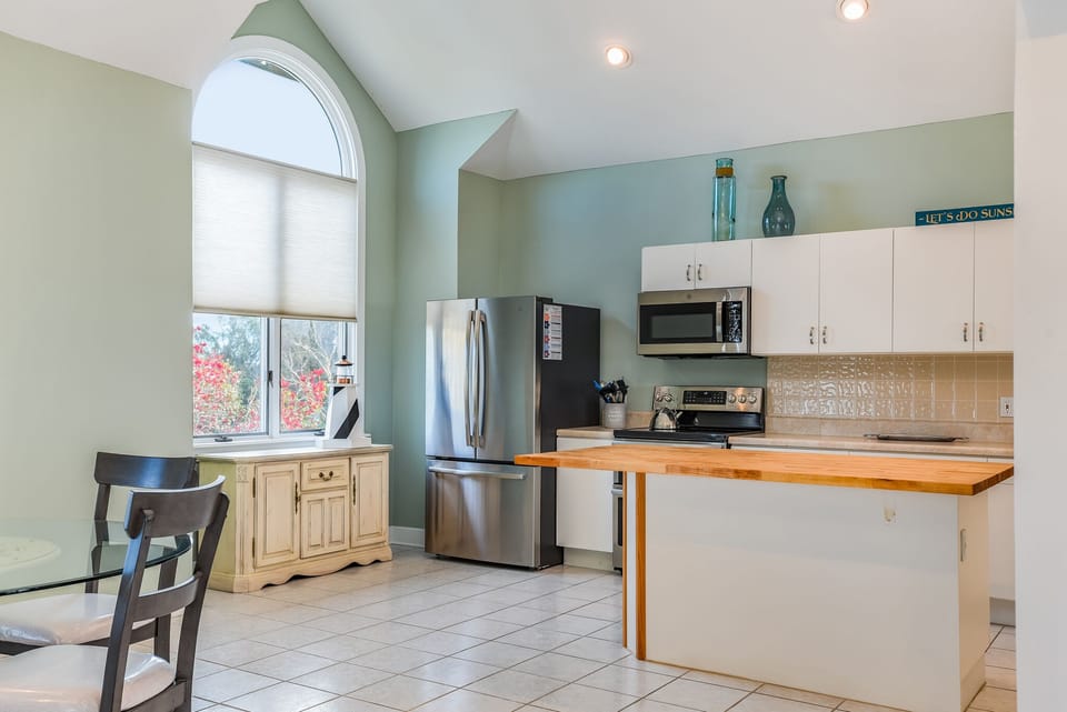 RF10: Sunset Sanctuary | Top Level Kitchen