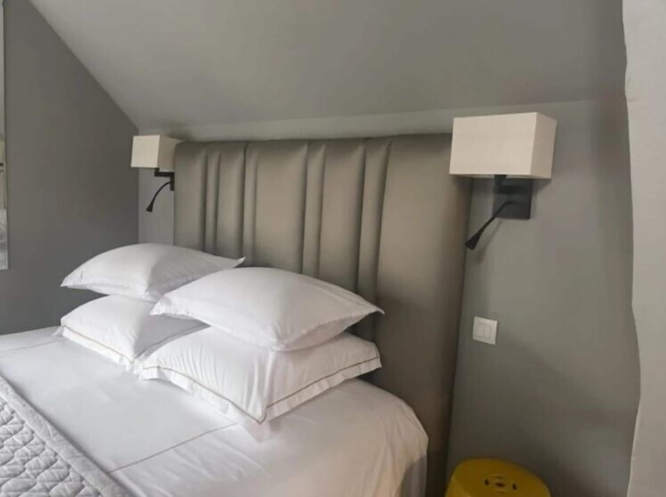 Superior Double Room | Individually decorated, individually furnished, desk, blackout drapes