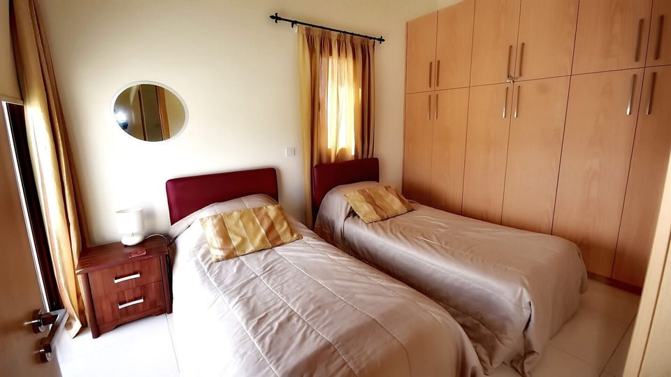 Twin bedroom on the first floor.