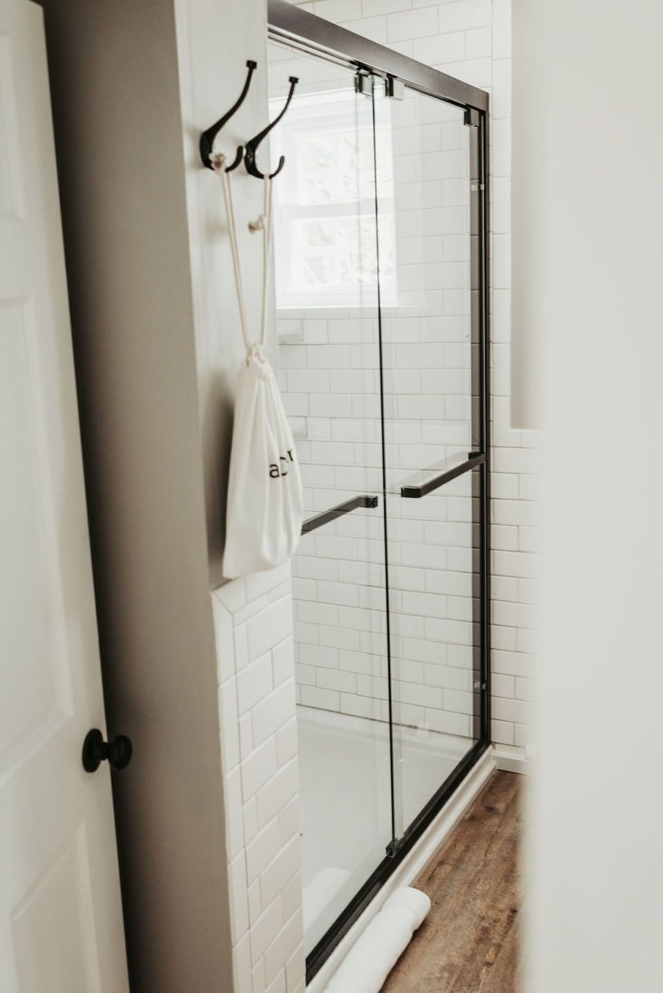 Superior Double Room, 1 King Bed, Lake View | Bathroom | Free toiletries, hair dryer, bathrobes, towels