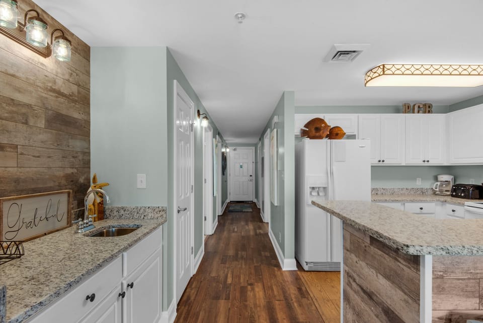 Wet bar and kitchen