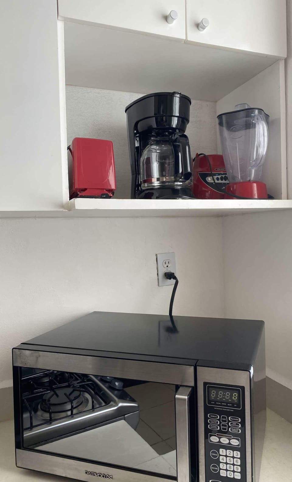 Microwave, Blender, Coffee Maker, Toaster
