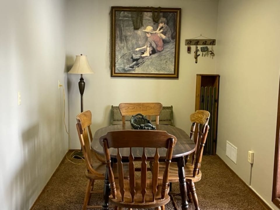 Lower level area for cards or games