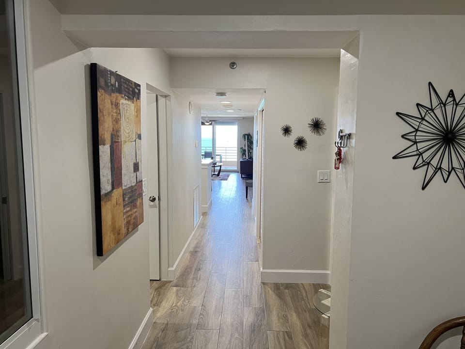 Common hallway from front door