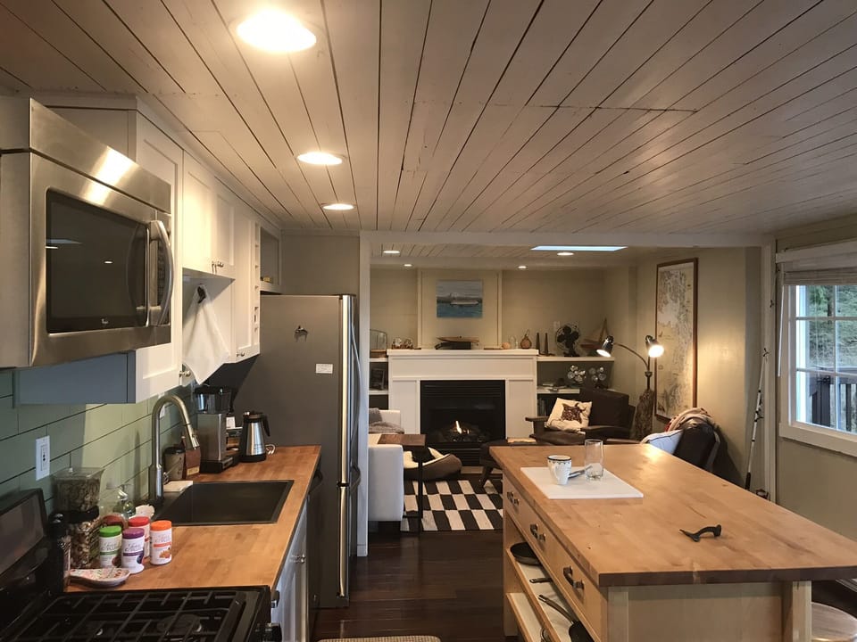 Easy to cook while looking at the ocean