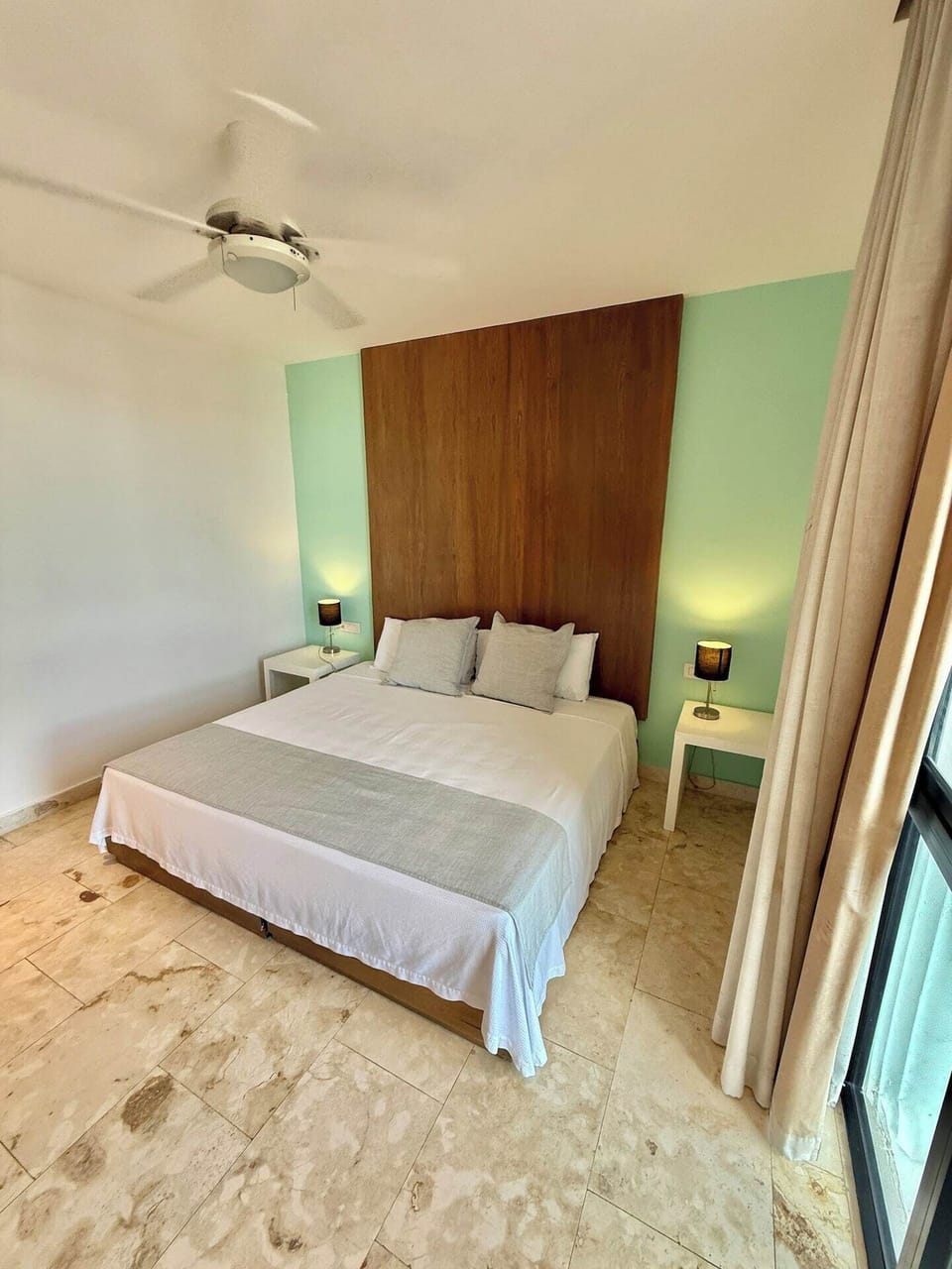 King Size bed, air conditioning, Smart TV, Wifi