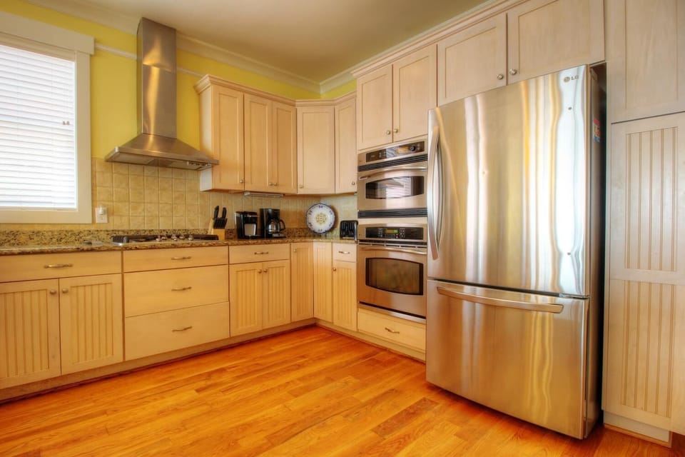 Mid Level Kitchen