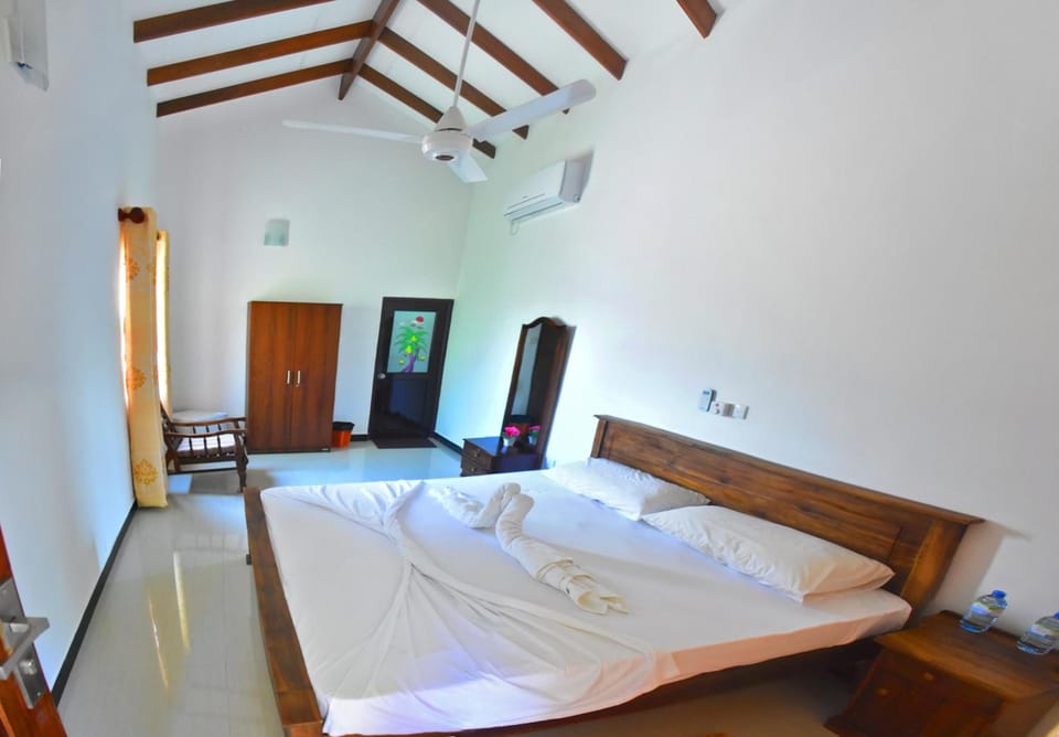1 bedroom, premium bedding, minibar, in-room safe