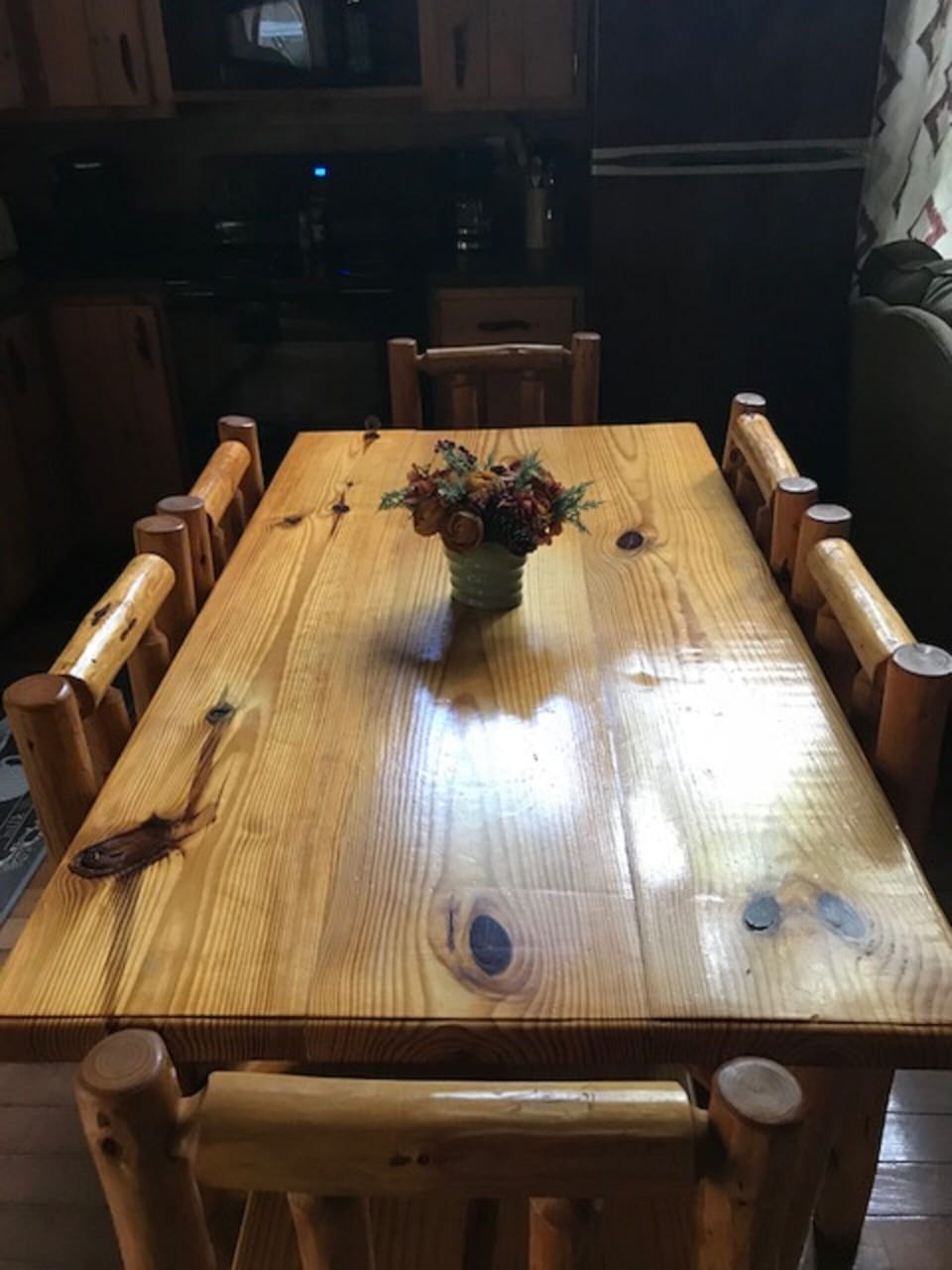 Kitchen Table & 6 Chairs