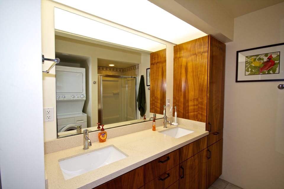 Primary Bathroom inside our Kona Condo Rental