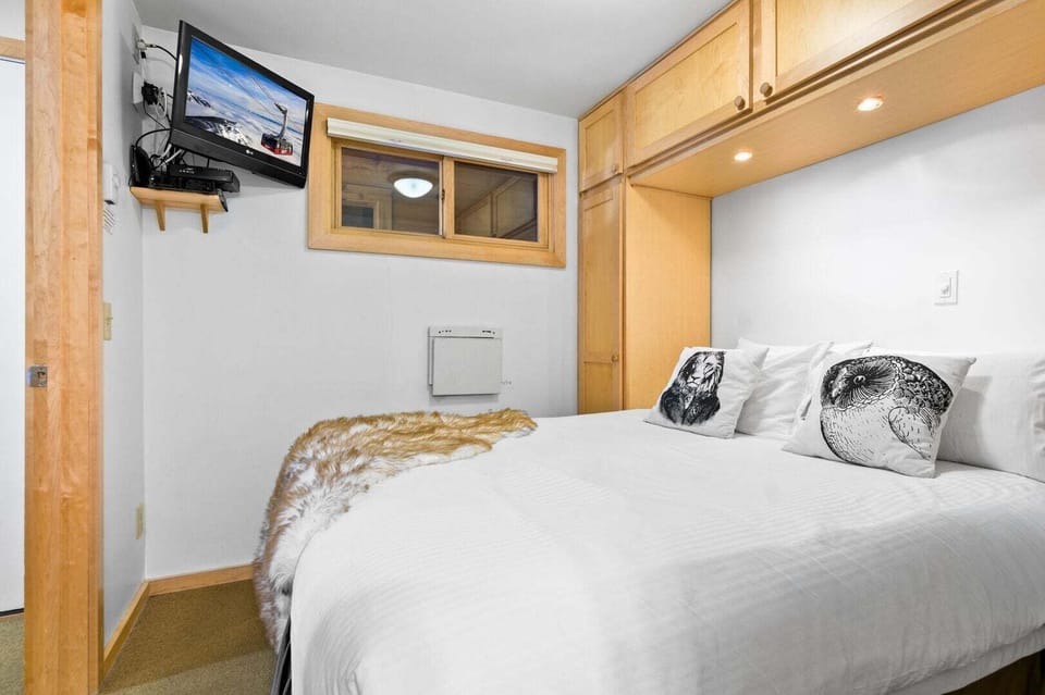 Queen Bedroom with TV