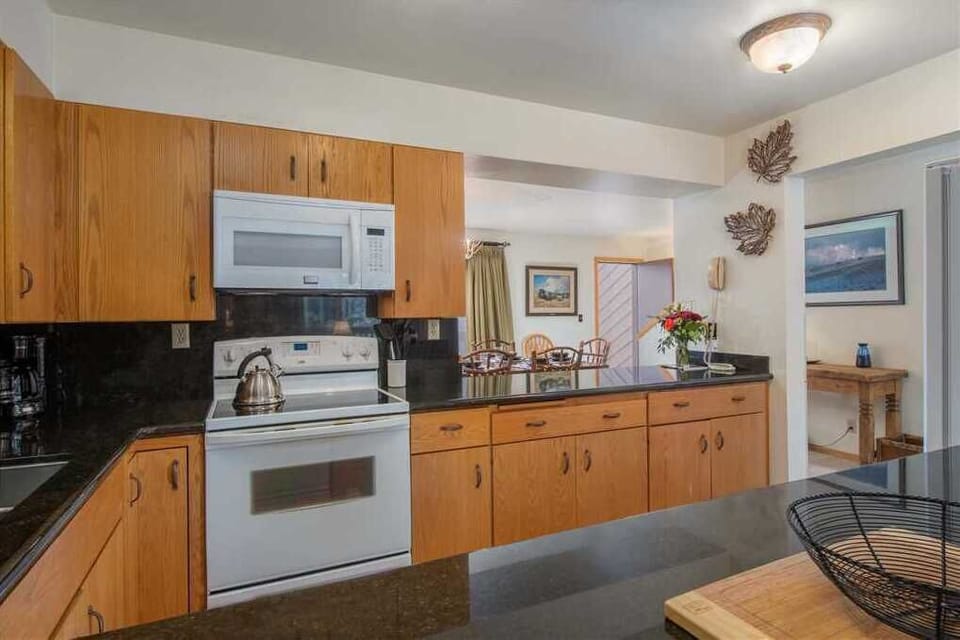 Fully Stocked Kitchen w/ Pass Through Windows