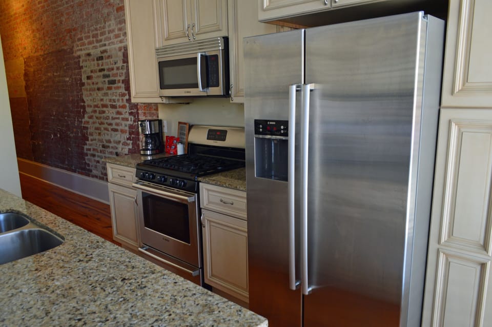 Stainless appliances and granite counters