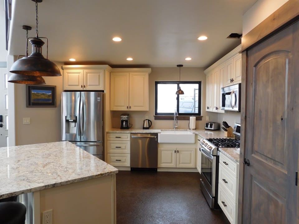 Full Kitchen