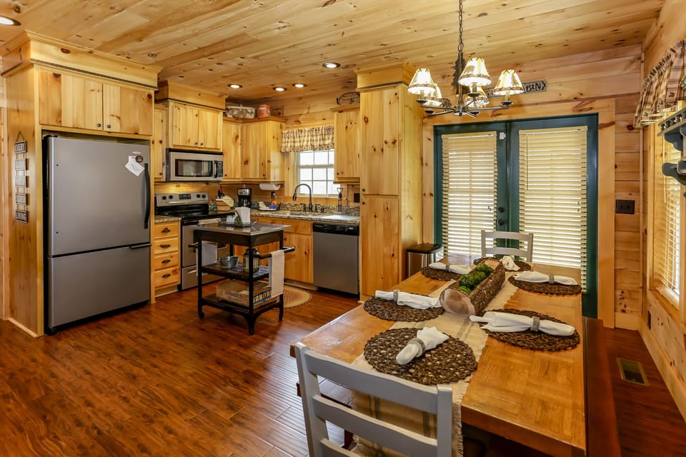 Dining for 6-8 with stainless appliances