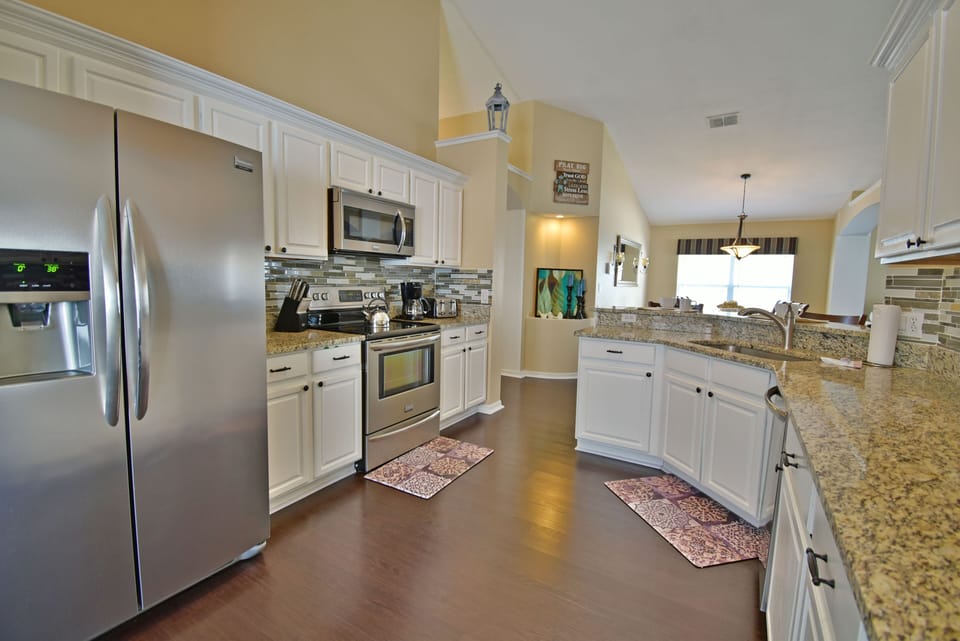 Fully equipped kitchen