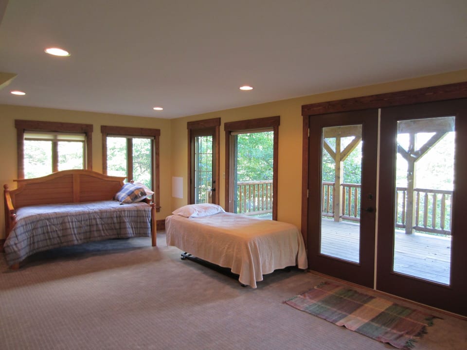Extra Twin Bed Sleeping Spots in the Lower Level Area