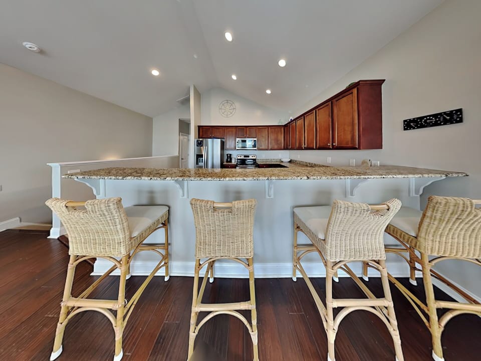 Full Size Kitchen
