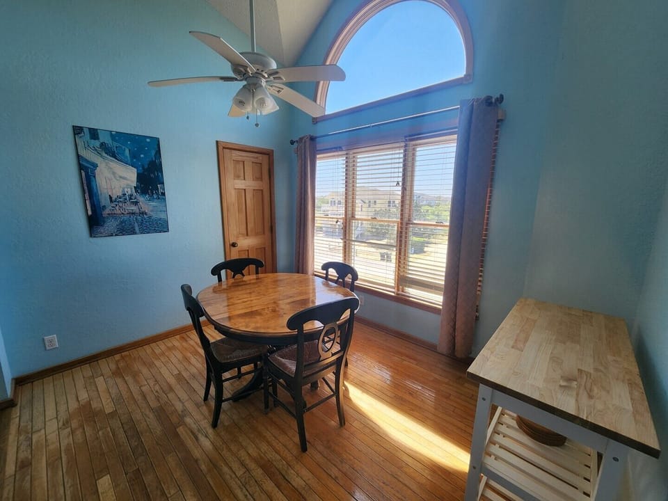 Breakfast Nook