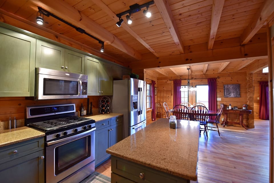 Fully Equipped Chef's Kitchen