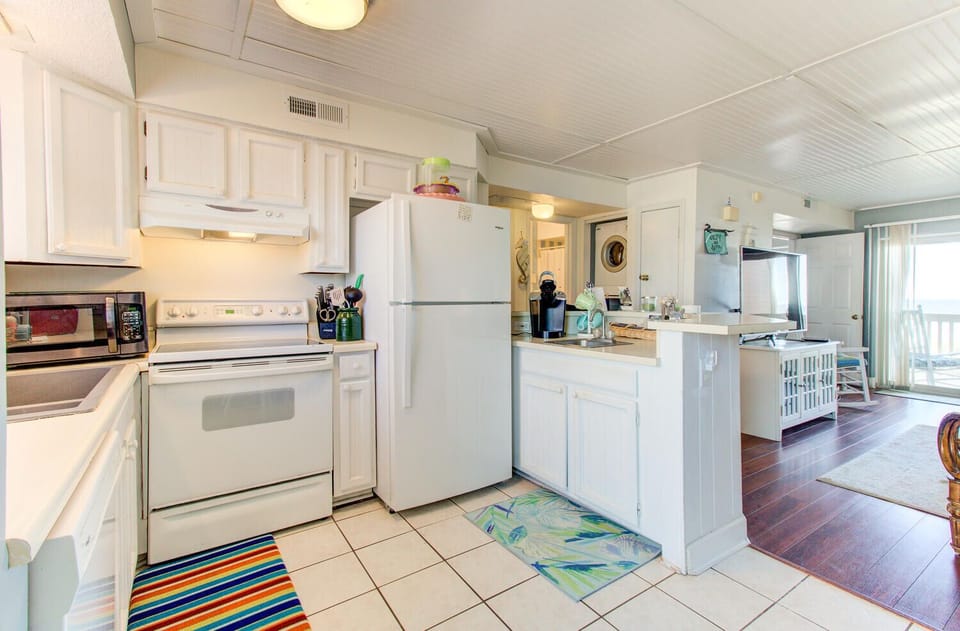 Salty Hammocks A2-Kitchen
