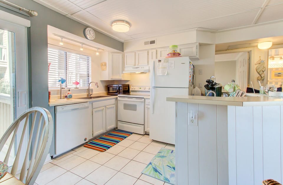 Salty Hammocks A2-Kitchen