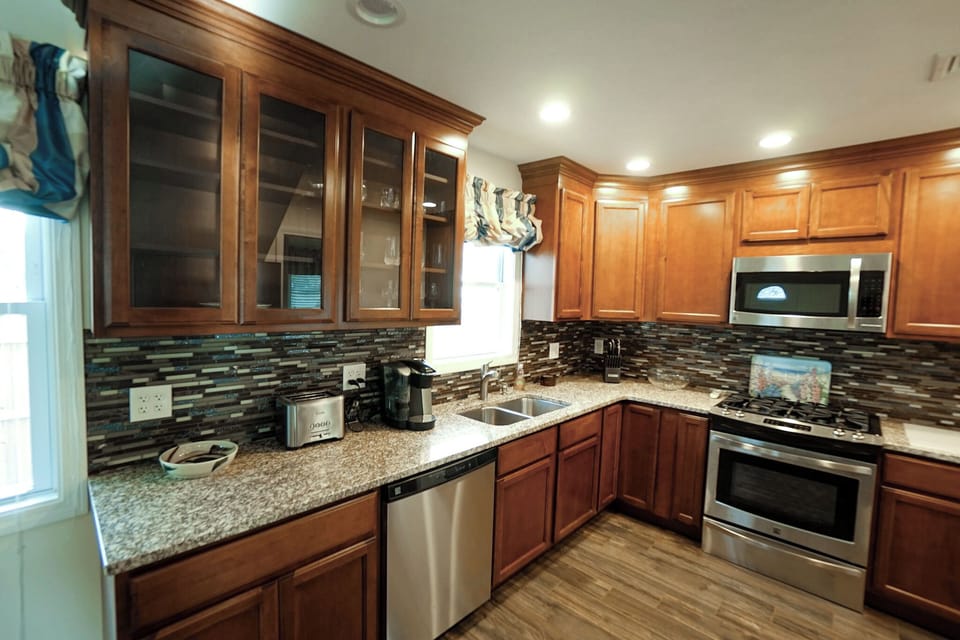 Kitchen - brand-new, fully equipped.