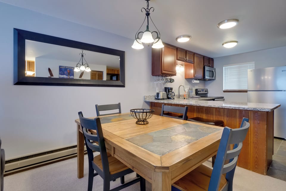 Dining Table | Dishware & Flatware Provided