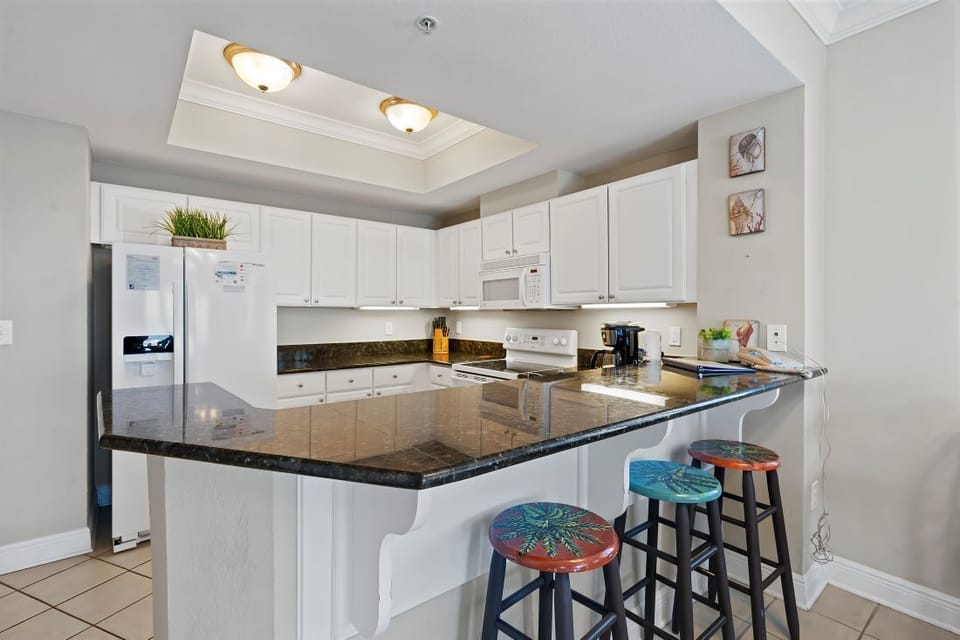 Crystal Tower 1101 Kitchen Counter Seats 3