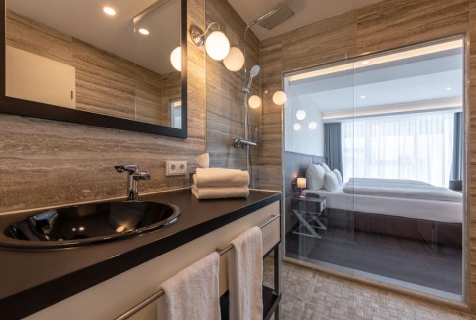 Junior Suite | Premium bedding, minibar, in-room safe, desk