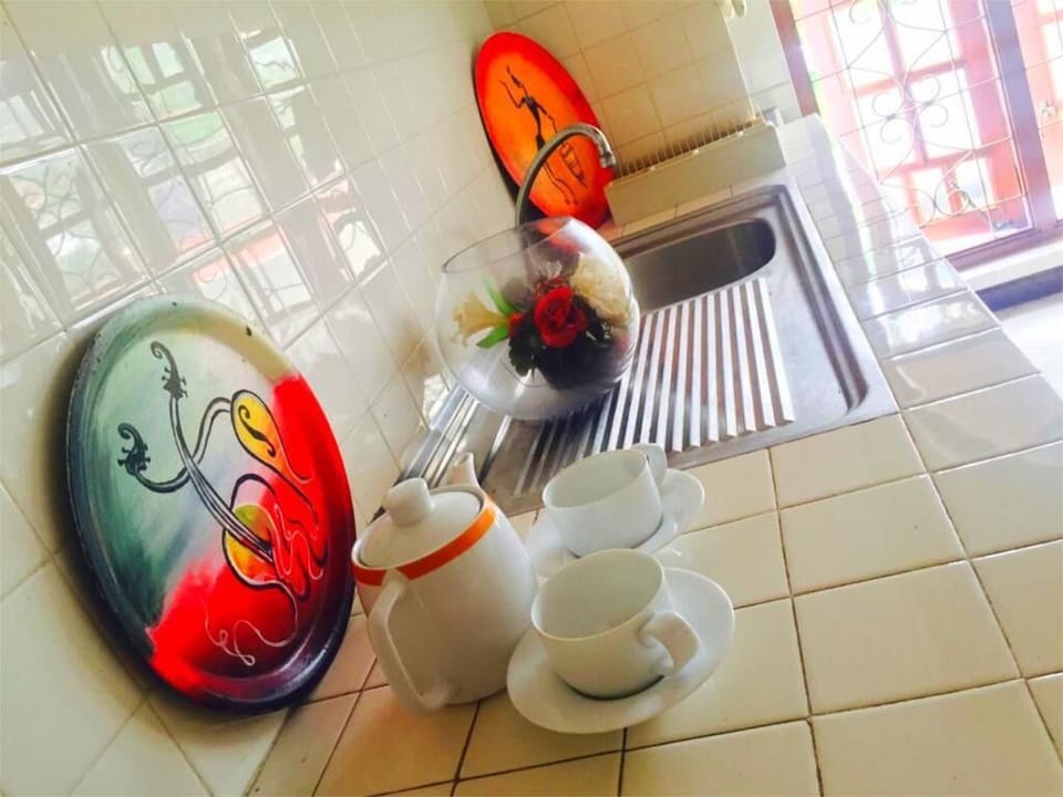 Deluxe Double Room | Private kitchen | Mini-fridge, oven, cookware/dishes/utensils