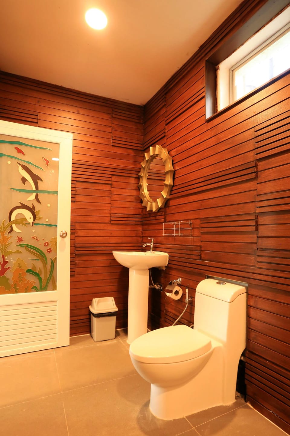Phu Thok Superior Villa | Bathroom | Shower, hydromassage showerhead, free toiletries, hair dryer