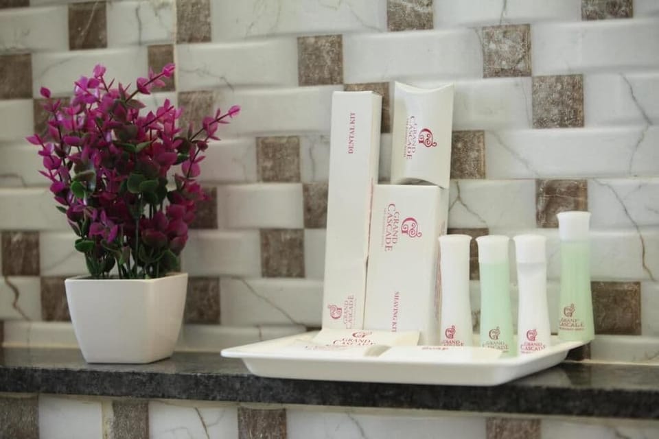 Separate tub and shower, rainfall showerhead, free toiletries