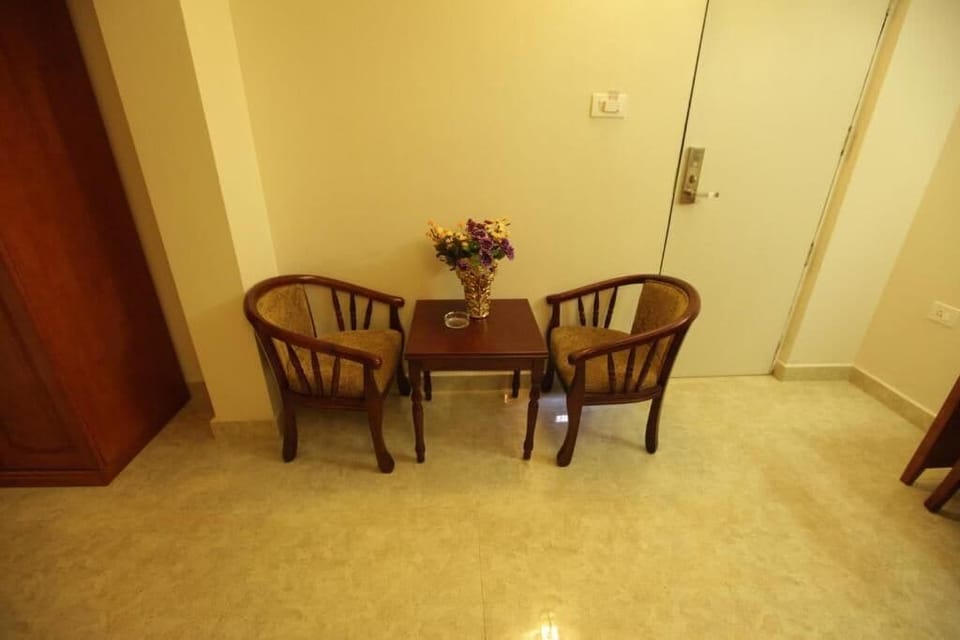 Grand King | 1 bedroom, premium bedding, minibar, in-room safe