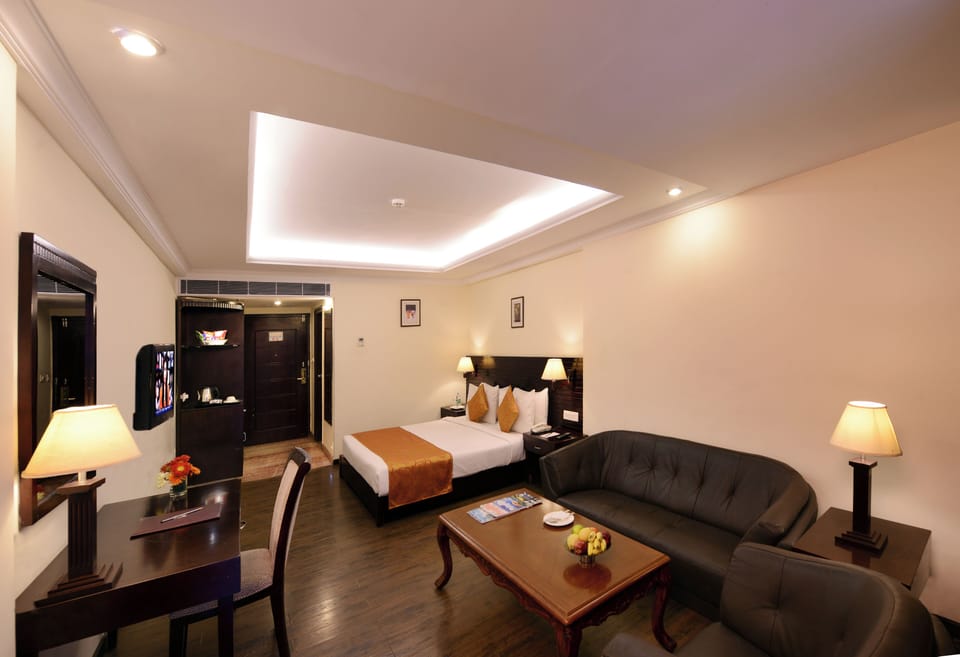 Deluxe Room | Minibar, desk, rollaway beds, free WiFi