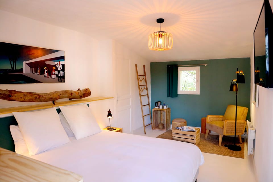 Comfort Double Room (Saint-Tropez) | Memory foam beds, individually decorated, individually furnished