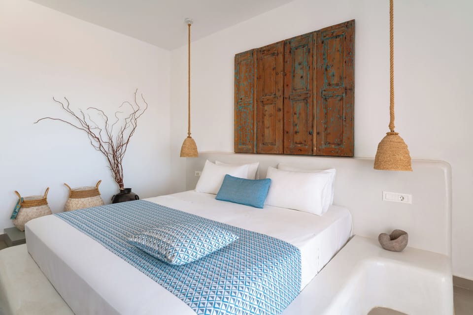 Panoramic Room, Balcony | 1 bedroom, in-room safe, desk, soundproofing