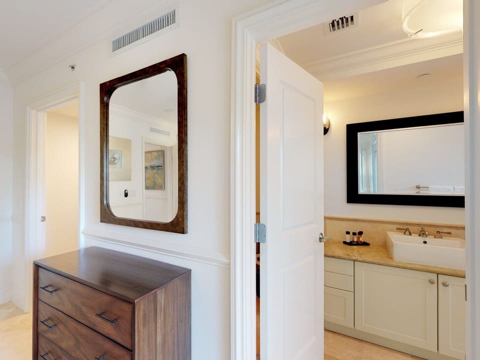 Residence #3828 - First Floor Guest Suite Bath and Closet