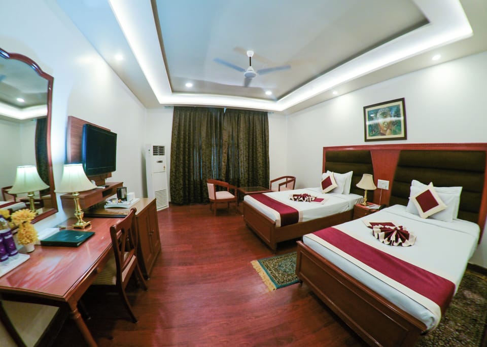 Premium bedding, minibar (free items), in-room safe, desk