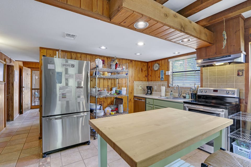 The rolling island offers additional countertop space
