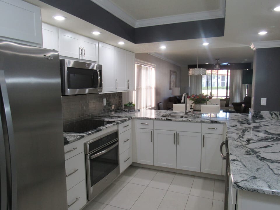 Brand new renovated kitchen that has everything you need to prepare a great meal