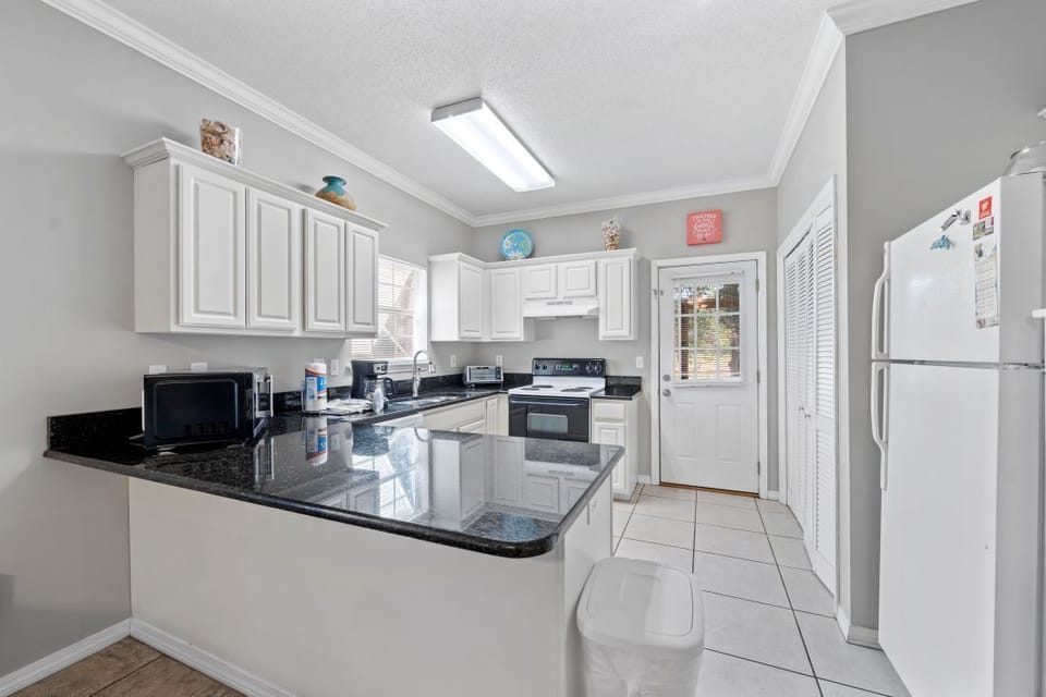 OBV Beach Retreat Fully Equipped Kitchen