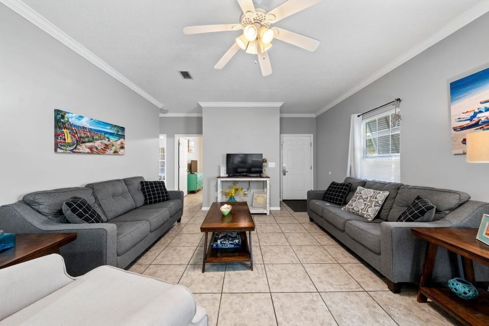 1 OBV Beach Retreat Living Room