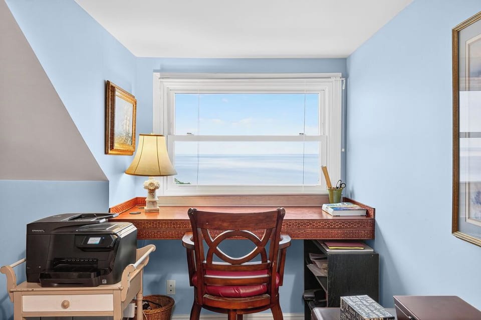 It may be hard to concentrate at this working desk because of the ever changing view